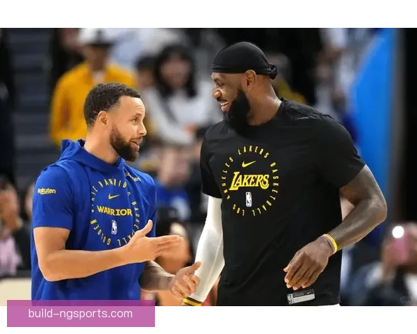 湖人队迎战勇士迎来新赛季首场大战 詹姆斯与库里对决备受瞩目