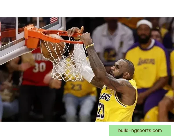 湖人连胜势头强劲 詹姆斯状态火热引领球队冲击季后赛