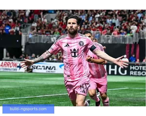 梅西加盟迈阿密国际首秀助球队逆转取胜成为焦点